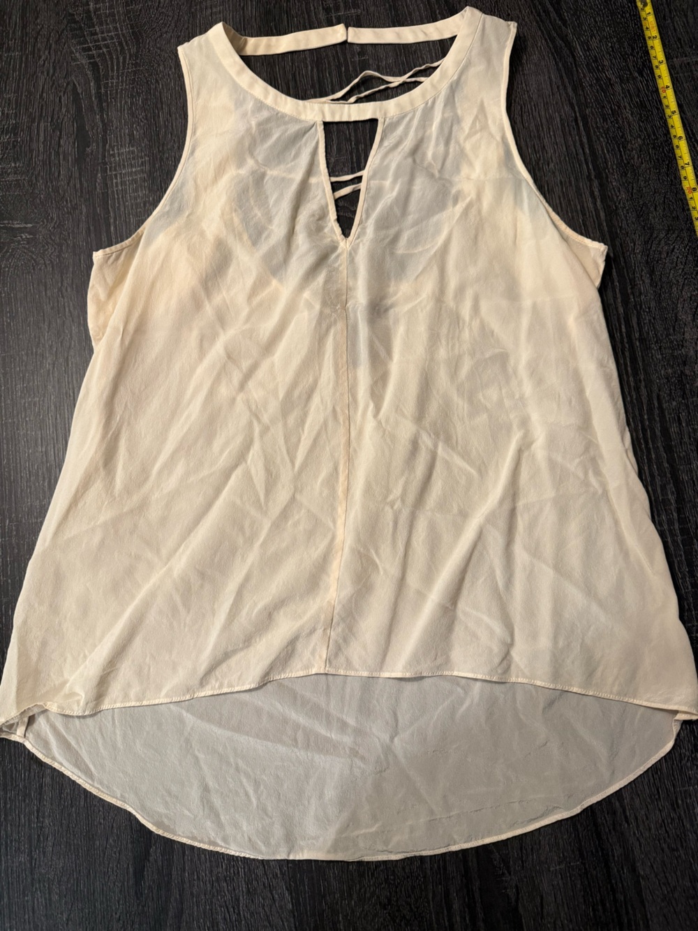 BCBGMaxAzria Cream Sleeveless Chiffon Keyhole Blouse